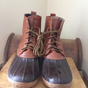 TJ Maxx Fashion Duck Boots Size 8.5